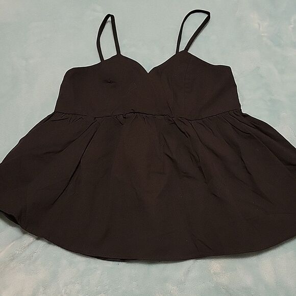 **SMALL BUNDLE** 2 skirts, 1 red & 1 blue along with 1 black Halter top SMALL - Picture 10 of 12